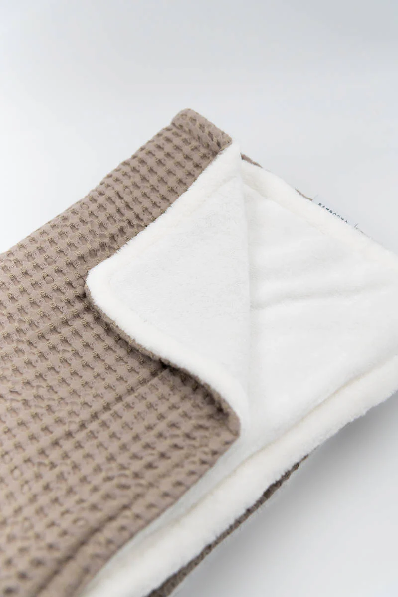 Coperta culla 100X75 Goffrato + Lato Peluche - Sabbia Scuro 139 - Image 3